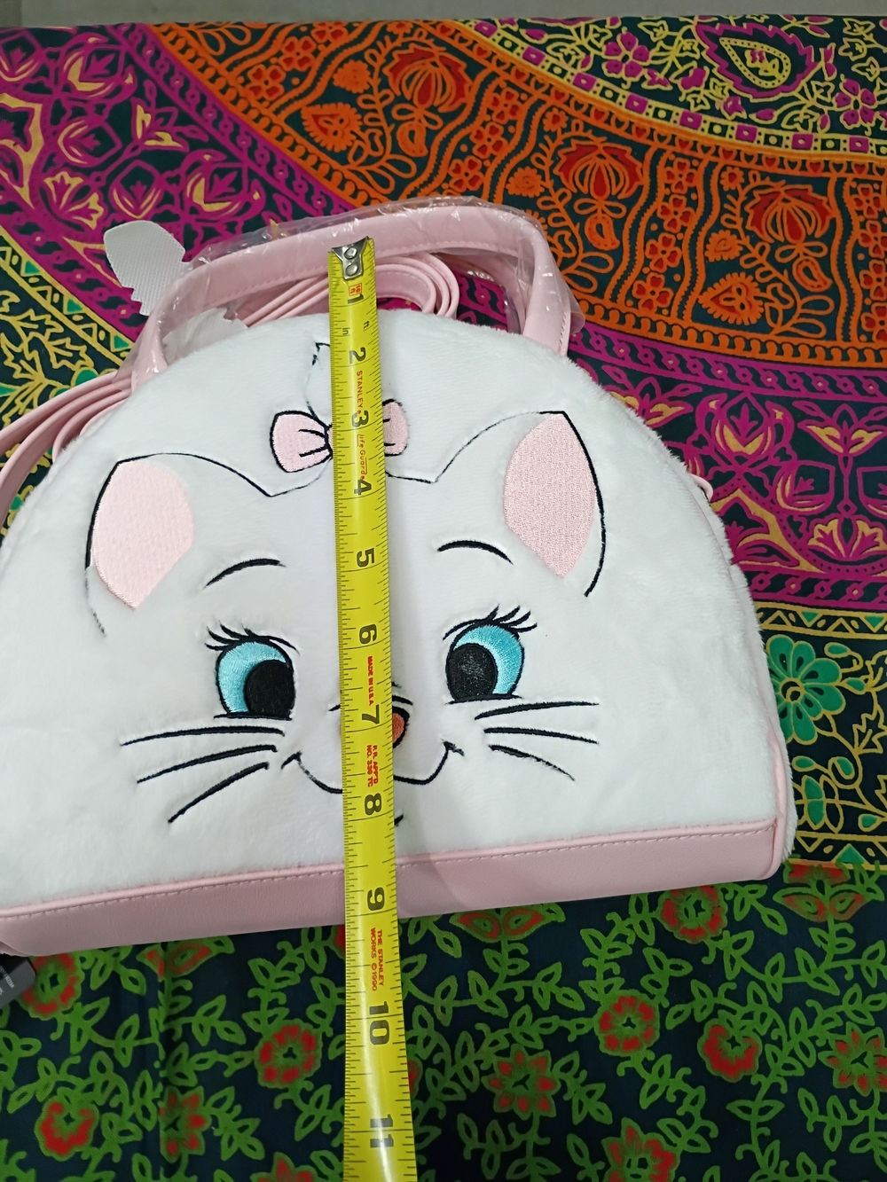 π LOUNGEFLY Marie The Aristocats Faux Fur Purse - Picture 7 of 9